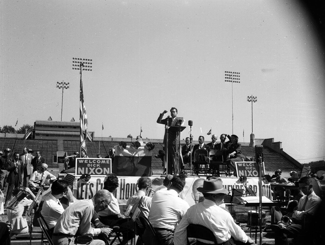 1952
